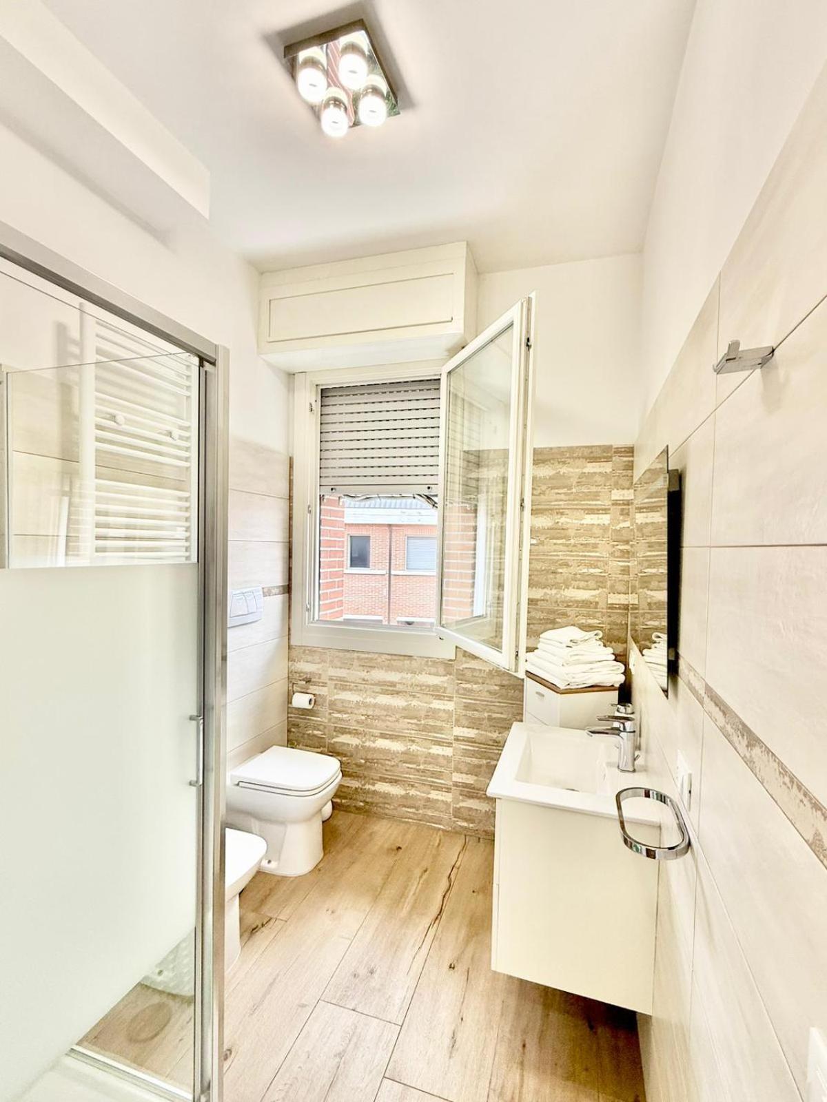 Travel Fiera Apartment Bologna Luaran gambar