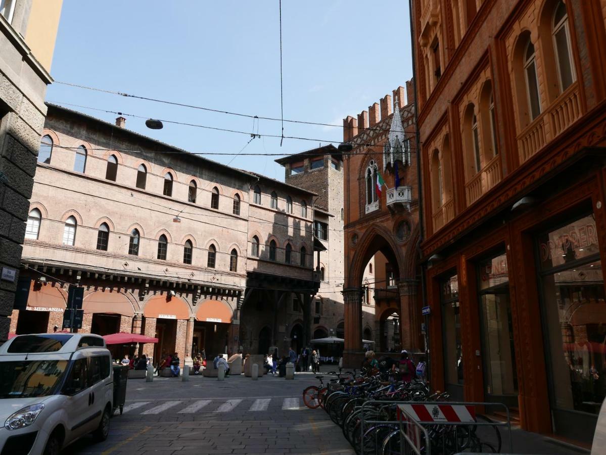Travel Fiera Apartment Bologna Luaran gambar